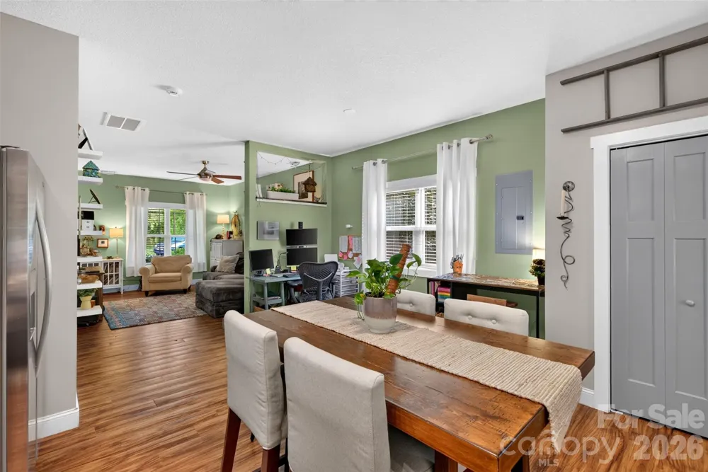 27 Mill Creek Loop Asheville, NC 28806