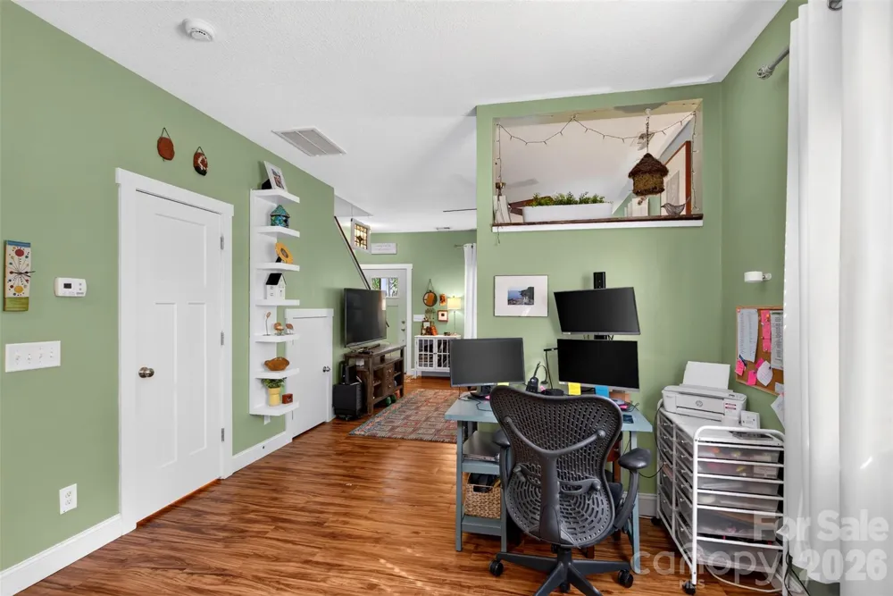 27 Mill Creek Loop Asheville, NC 28806