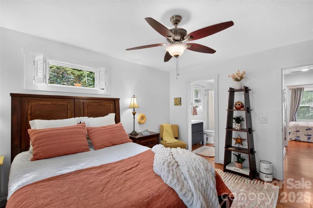 27 Mill Creek Loop Asheville, NC 28806