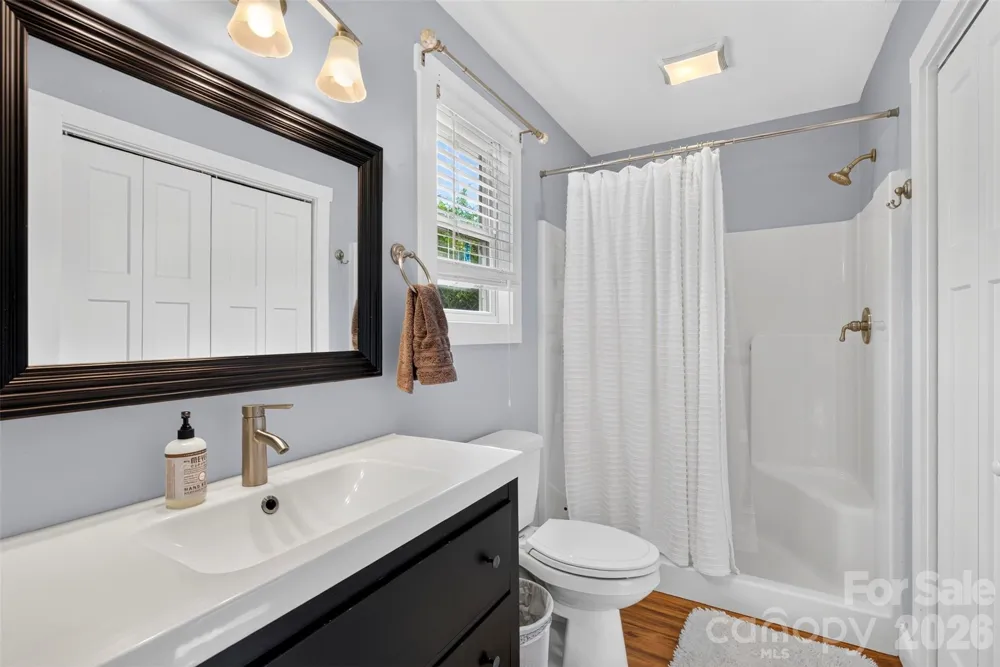 27 Mill Creek Loop Asheville, NC 28806