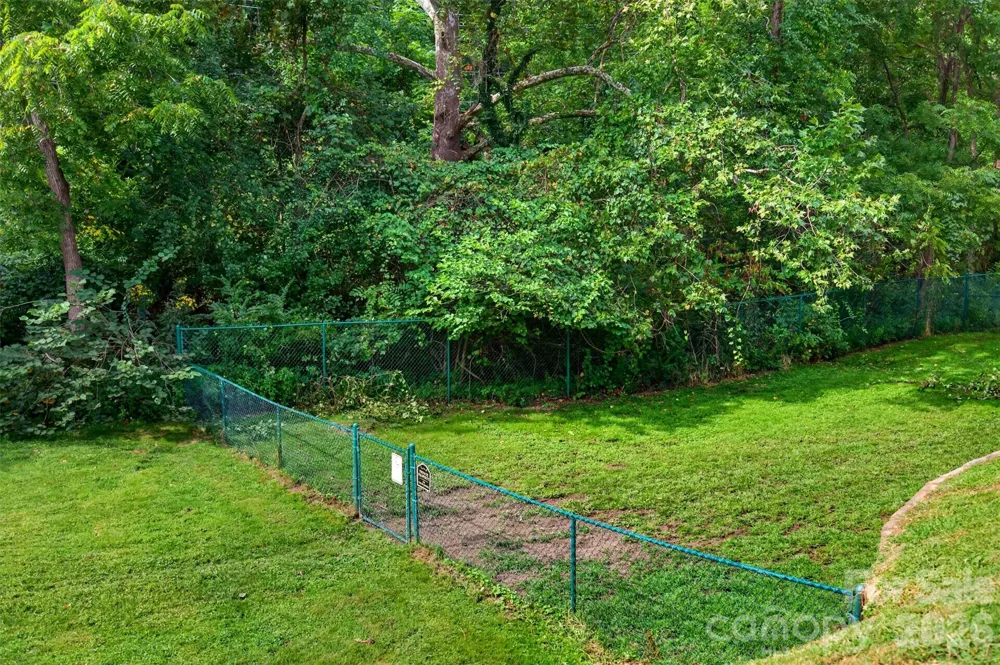 27 Mill Creek Loop Asheville, NC 28806