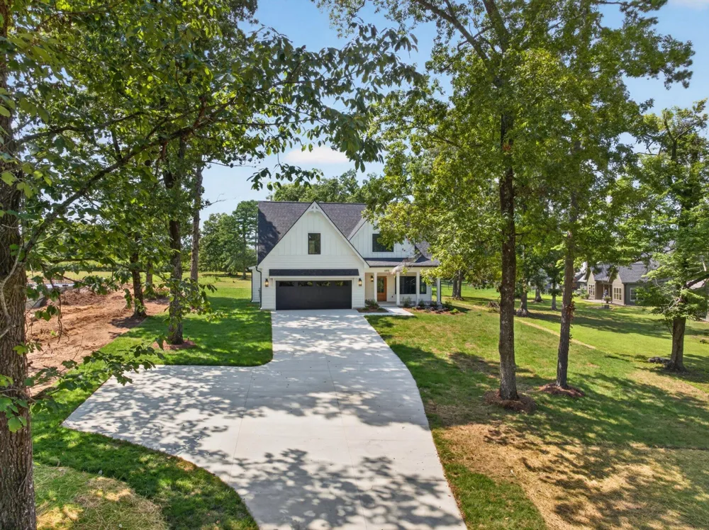 6855 Sawyer Road Signal Mountain, TN 37377
