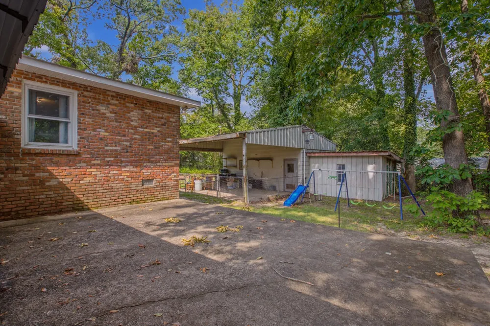5913 Highpoint Drive Columbus, GA 31909