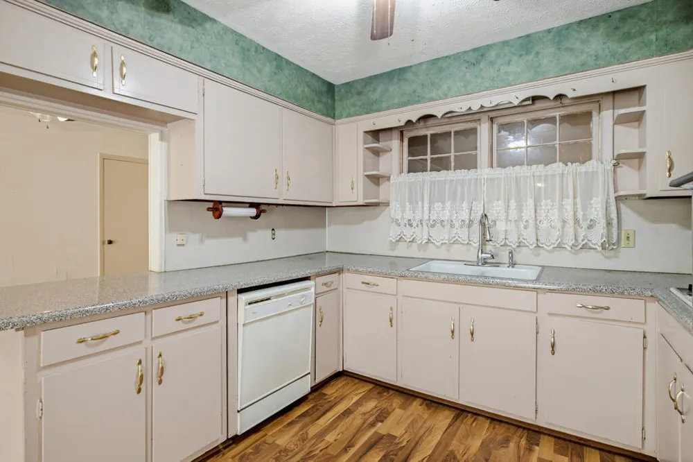 5913 Highpoint Drive Columbus, GA 31909