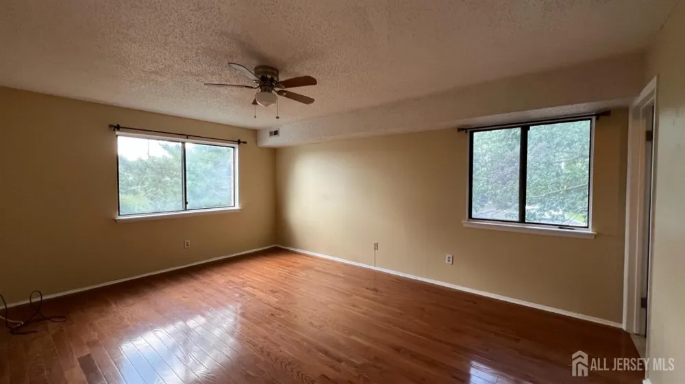 412 Edison Glen Terrace Edison, NJ 08837