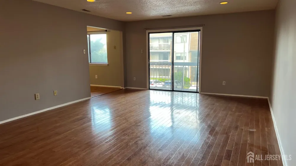 412 Edison Glen Terrace Edison, NJ 08837