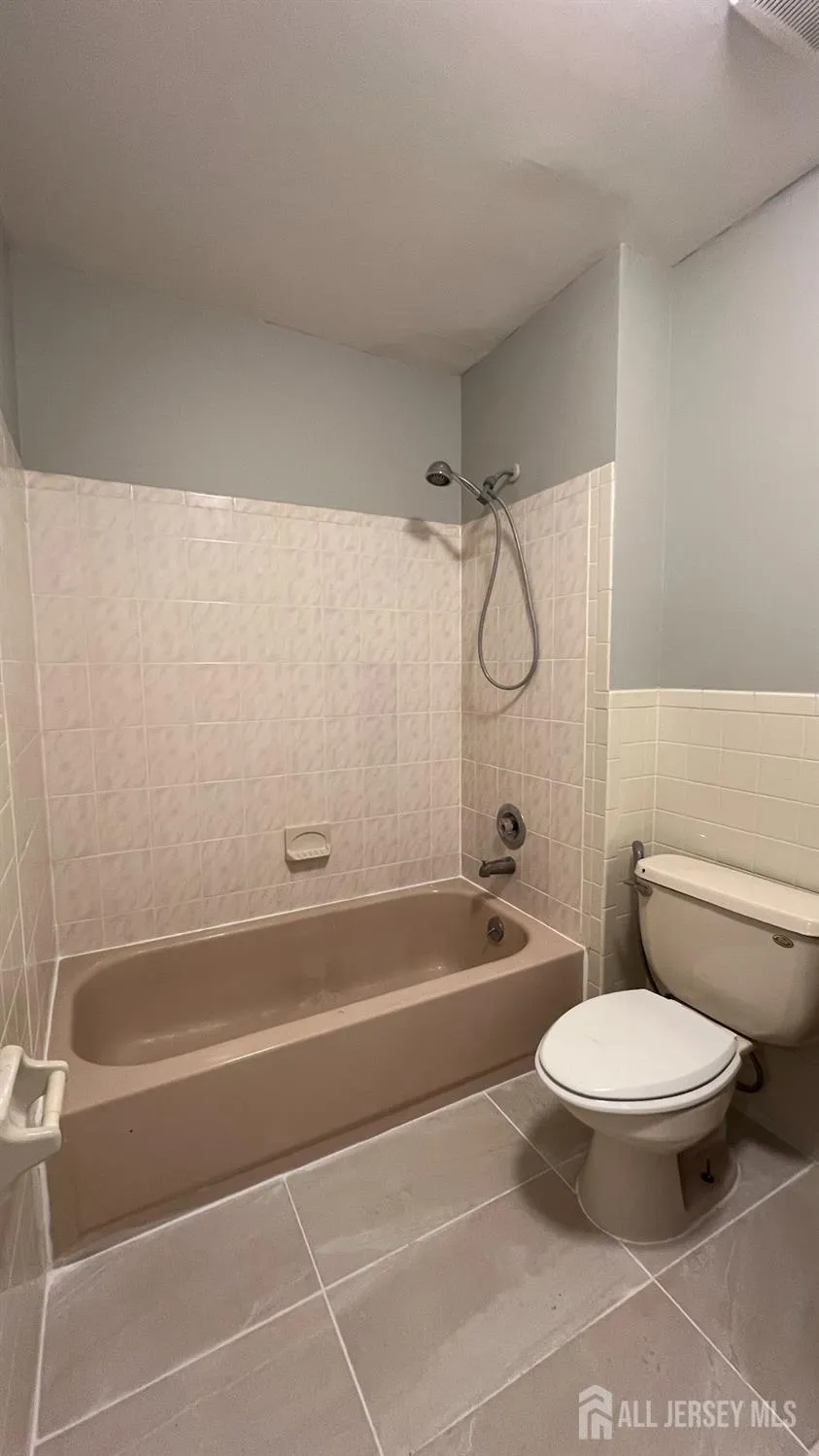 412 Edison Glen Terrace Edison, NJ 08837