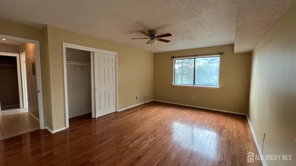 412 Edison Glen Terrace Edison, NJ 08837
