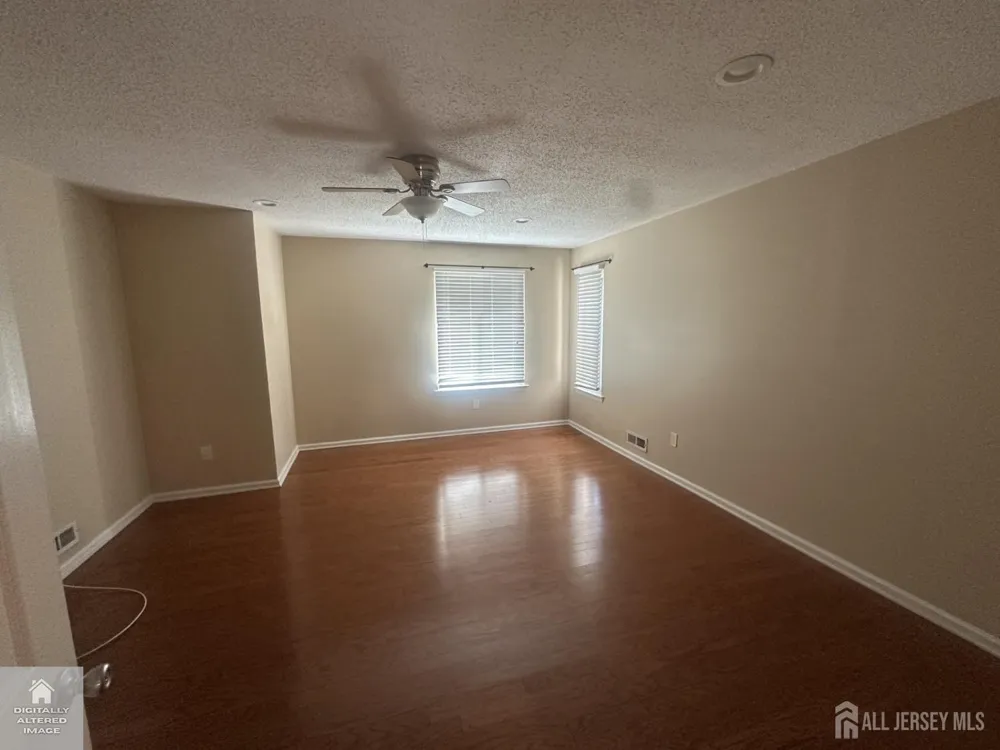 74 Carriage Place Edison, NJ 08820