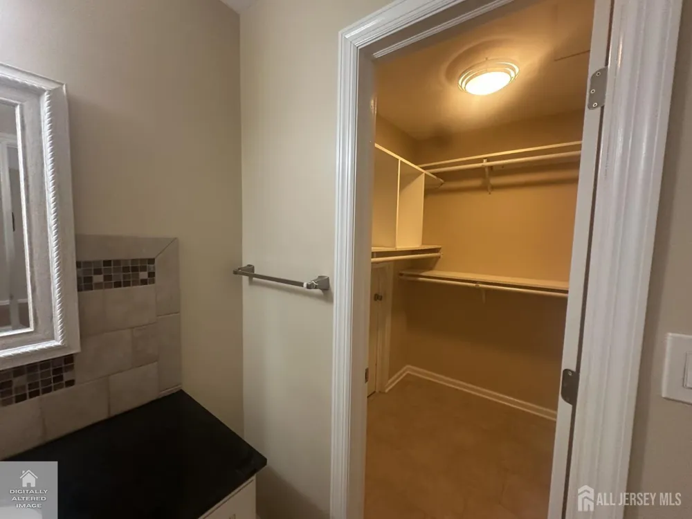74 Carriage Place Edison, NJ 08820