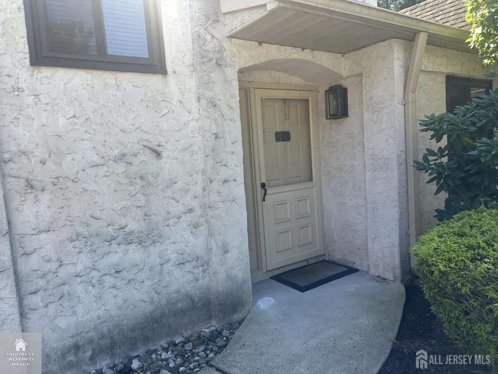 74 Carriage Place Edison, NJ 08820