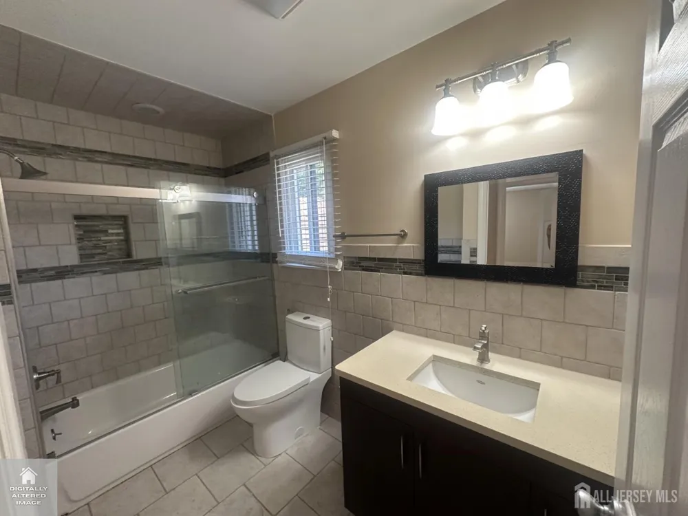74 Carriage Place Edison, NJ 08820
