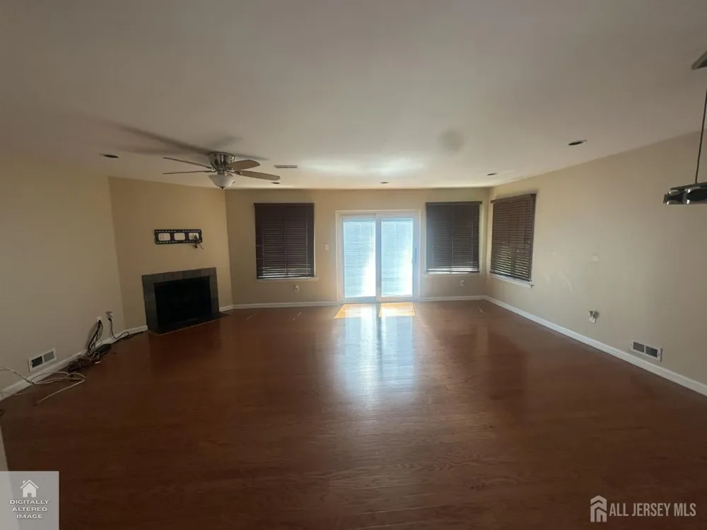 74 Carriage Place Edison, NJ 08820