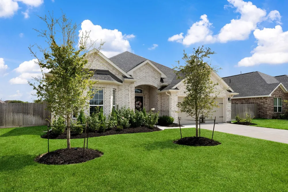 12014 Champions Forest Drive Mont Belvieu, TX 77535