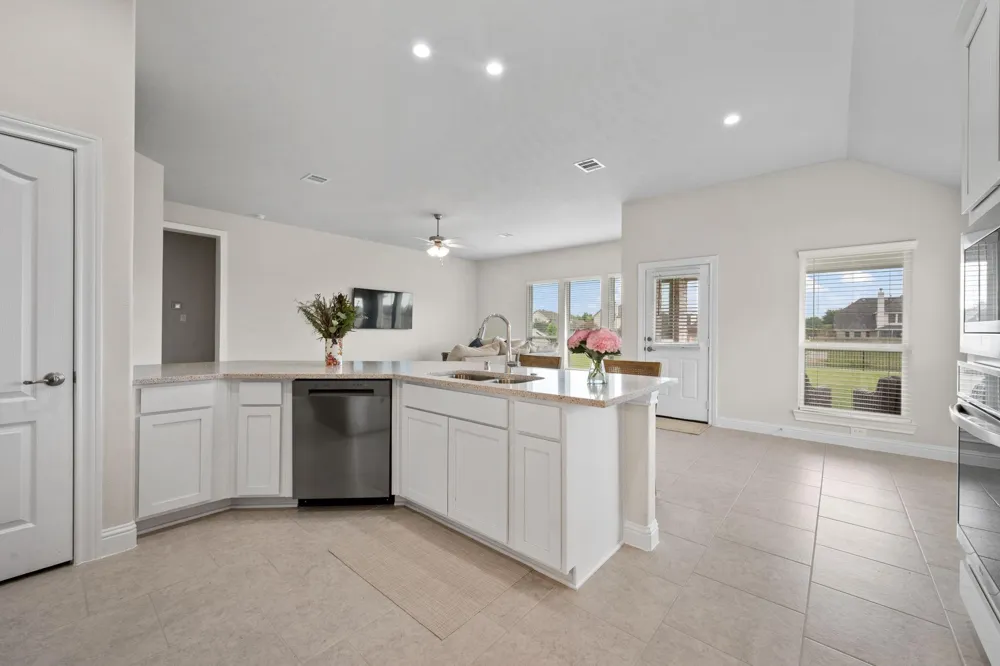 12014 Champions Forest Drive Mont Belvieu, TX 77535