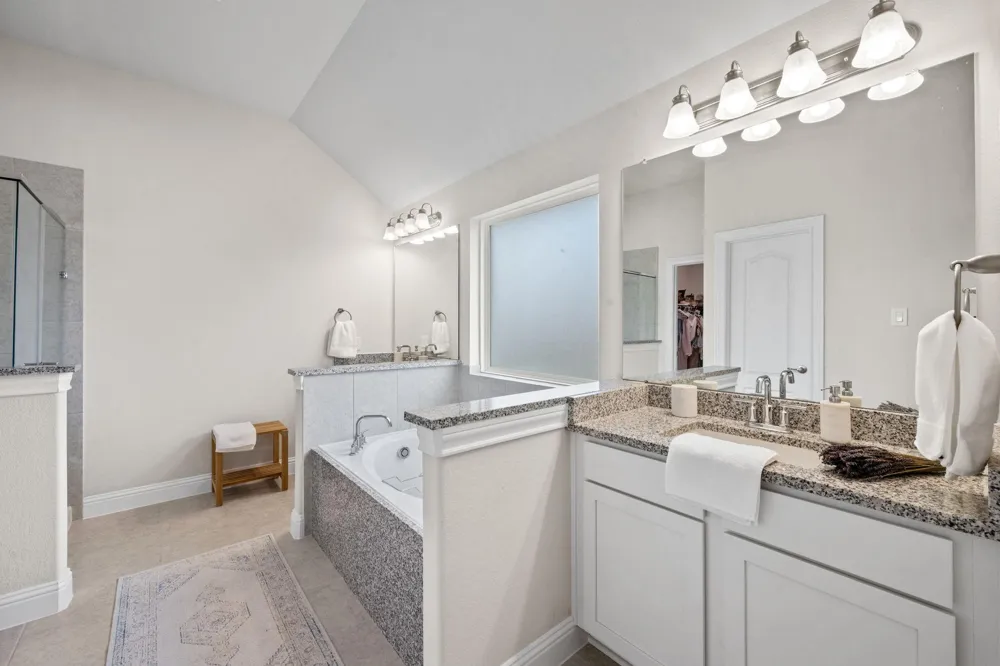 12014 Champions Forest Drive Mont Belvieu, TX 77535