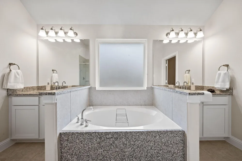 12014 Champions Forest Drive Mont Belvieu, TX 77535