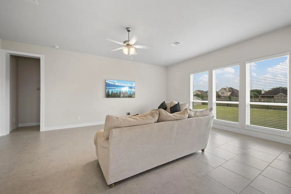 12014 Champions Forest Drive Mont Belvieu, TX 77535