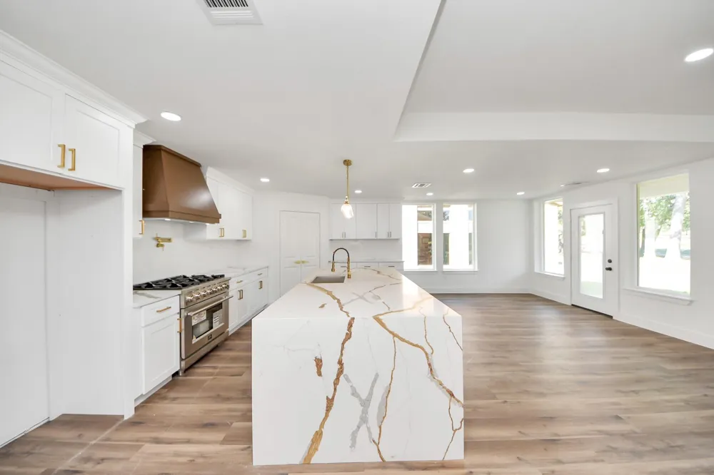 22 Presidio Montgomery, TX 77356