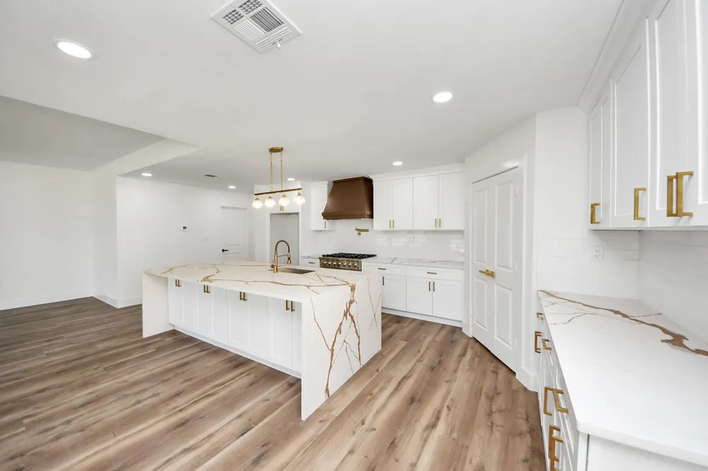 22 Presidio Montgomery, TX 77356