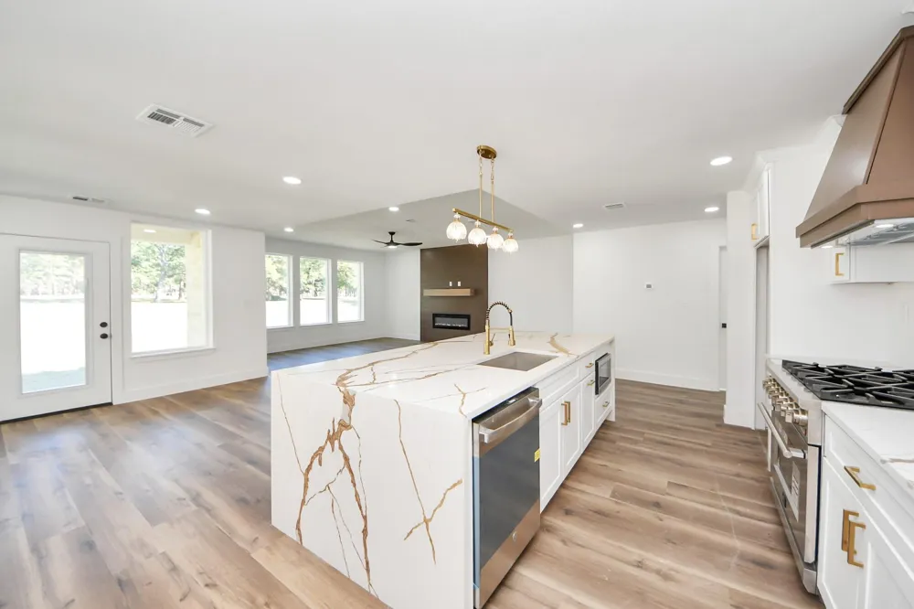 22 Presidio Montgomery, TX 77356