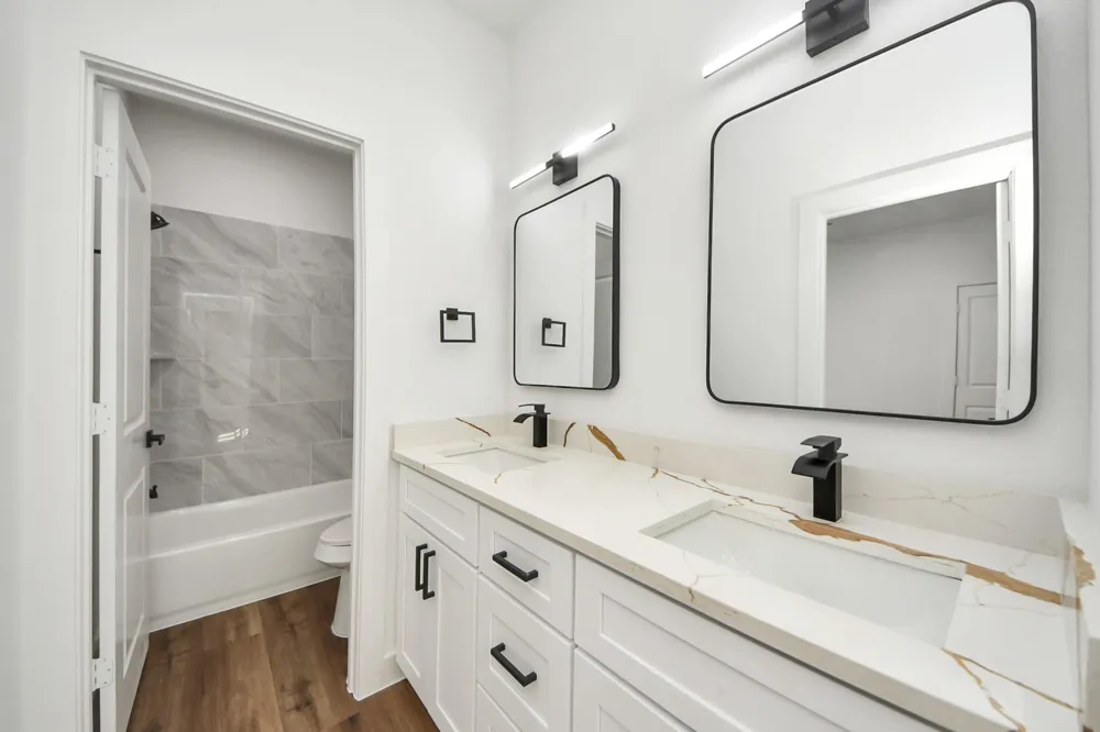 22 Presidio Montgomery, TX 77356