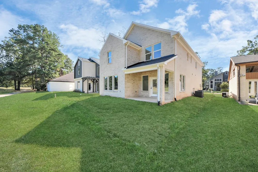 22 Presidio Montgomery, TX 77356