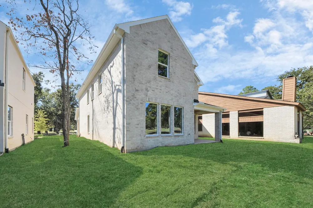 22 Presidio Montgomery, TX 77356