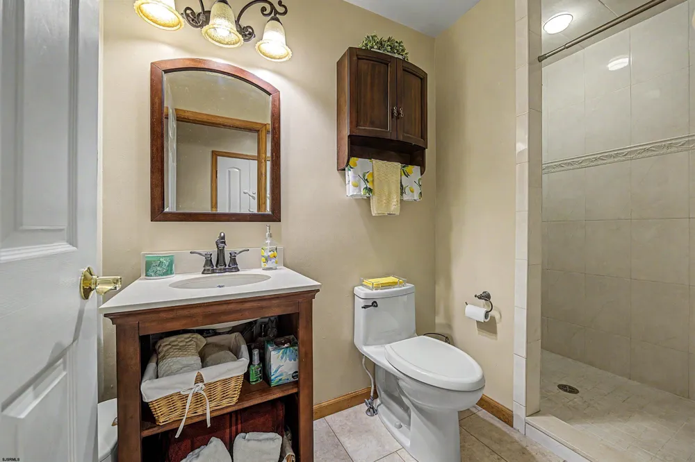 348 Upland Ave Galloway Township, NJ 08205