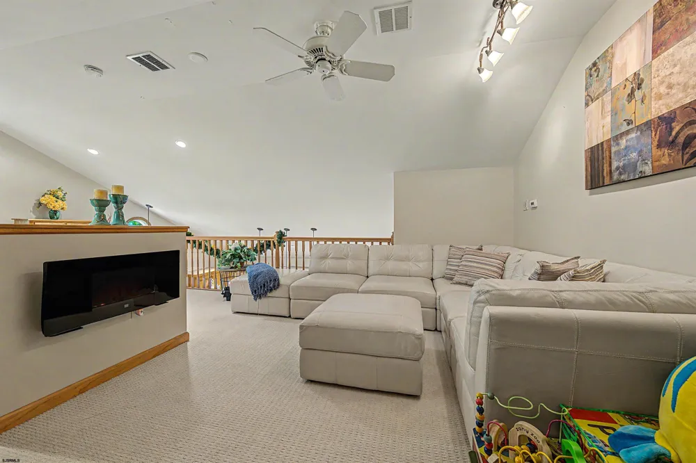 348 Upland Ave Galloway Township, NJ 08205