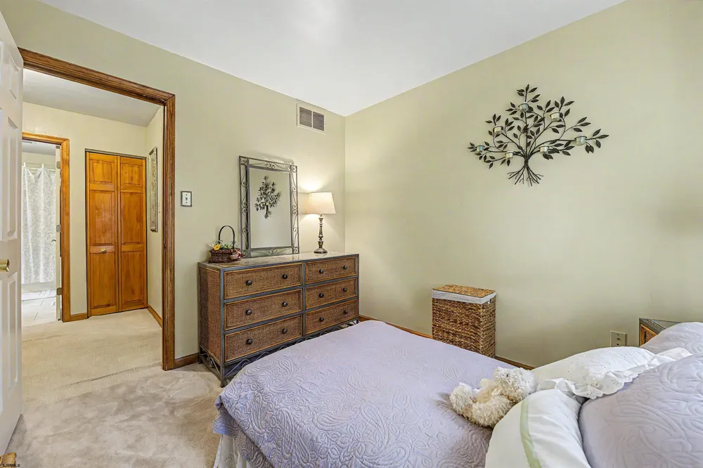348 Upland Ave Galloway Township, NJ 08205