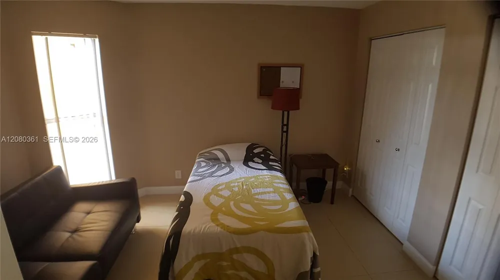 7640 Westwood Dr #403 Tamarac, FL 33321