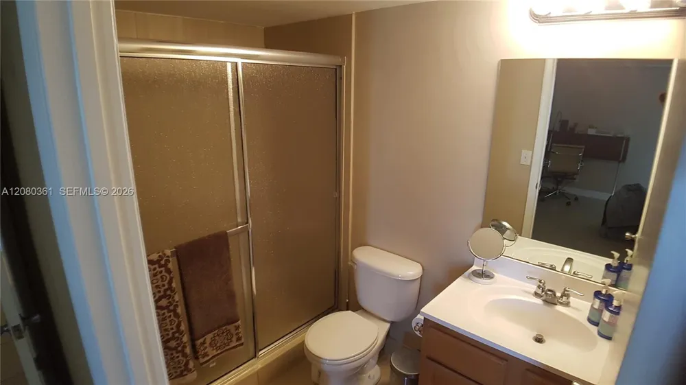 7640 Westwood Dr #403 Tamarac, FL 33321