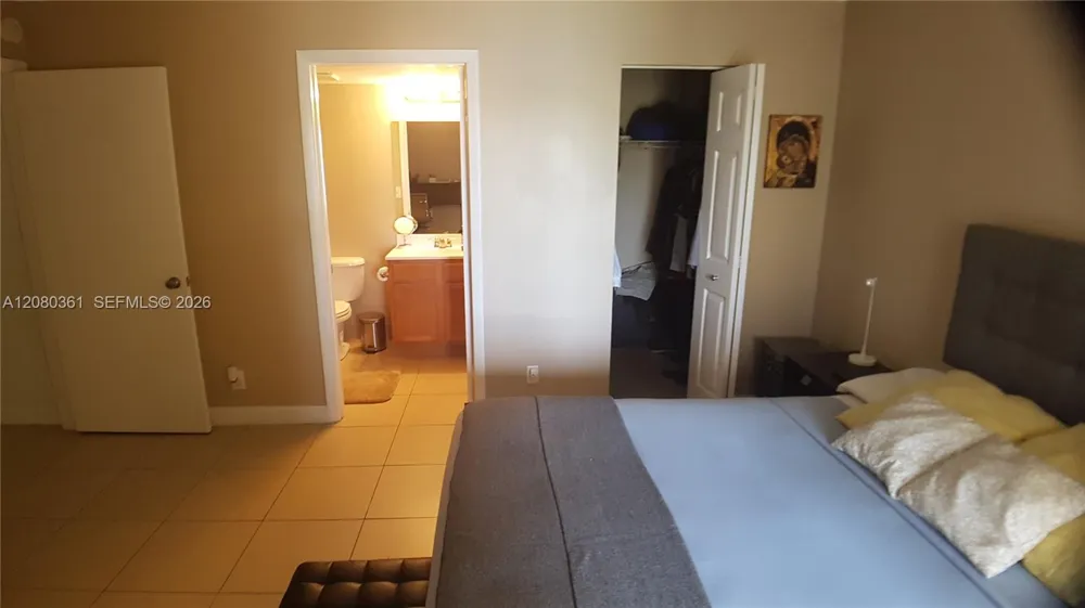 7640 Westwood Dr #403 Tamarac, FL 33321