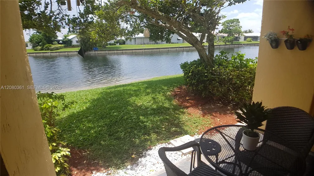 7640 Westwood Dr #403 Tamarac, FL 33321
