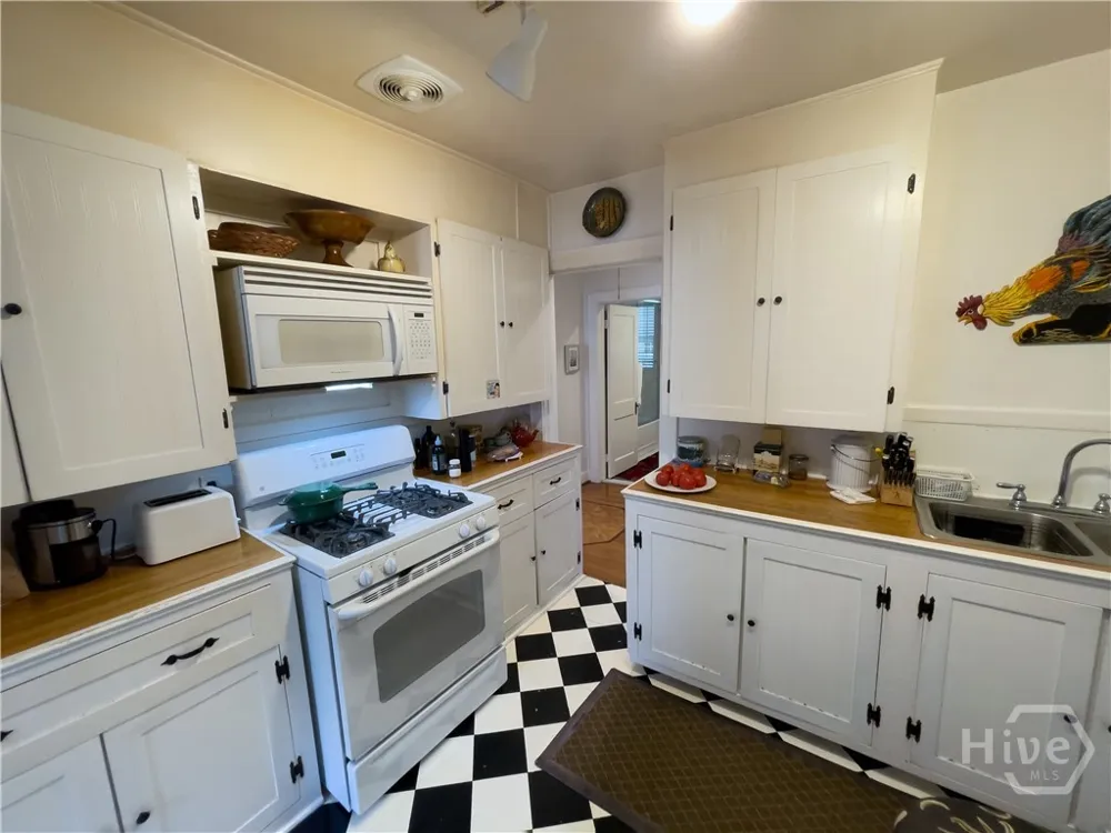 405 E 61st Street Savannah, GA 