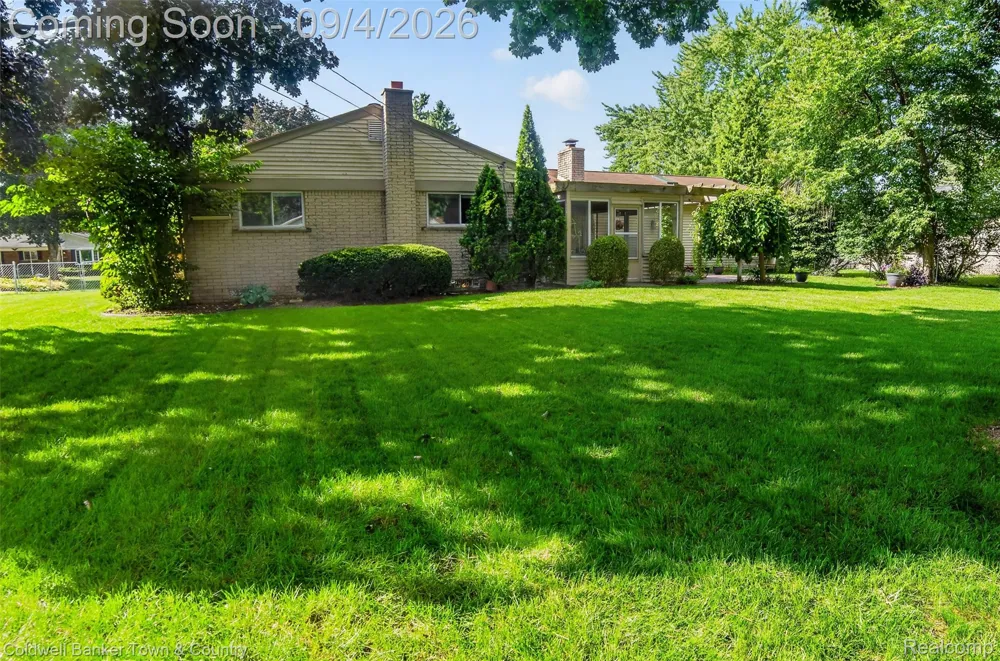 6282 Peach Drive Independence Charter Township, MI 48346