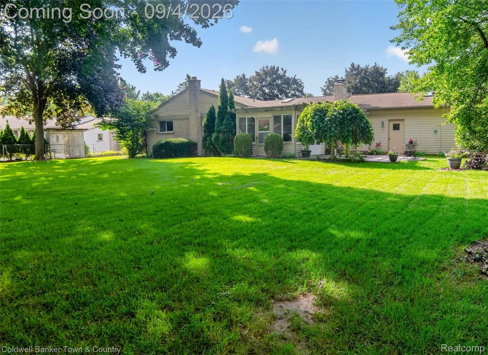 6282 Peach Drive Independence Charter Township, MI 48346