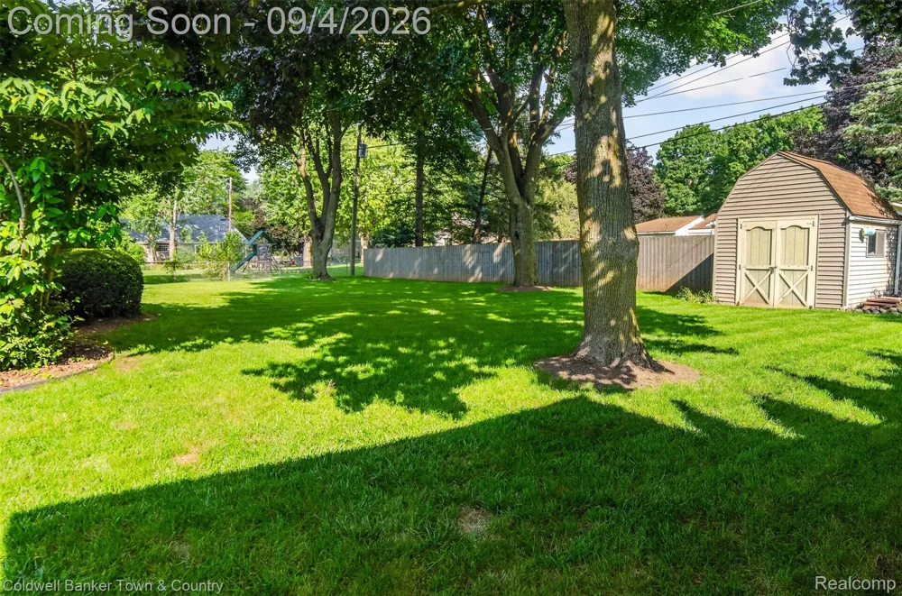 6282 Peach Drive Independence Charter Township, MI 48346