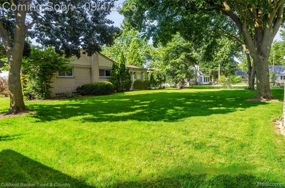 6282 Peach Drive Independence Charter Township, MI 48346