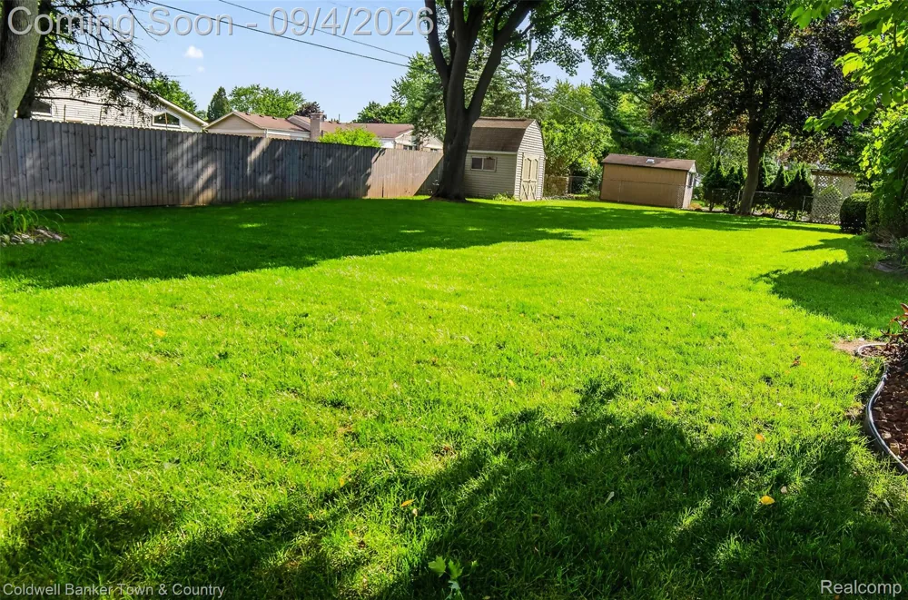 6282 Peach Drive Independence Charter Township, MI 48346