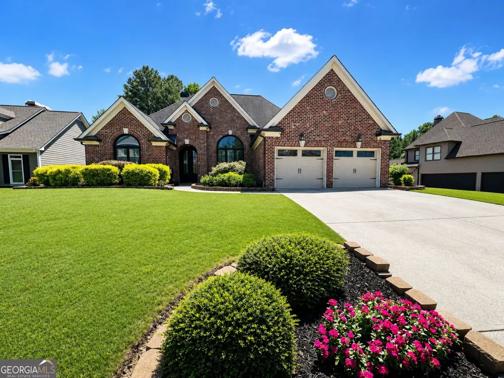 1265 Lamont CIR Dacula, GA 30019