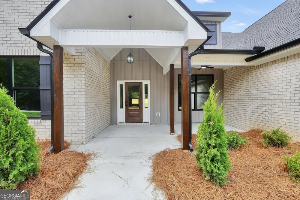 203 McKneely RD Milner, GA 30257