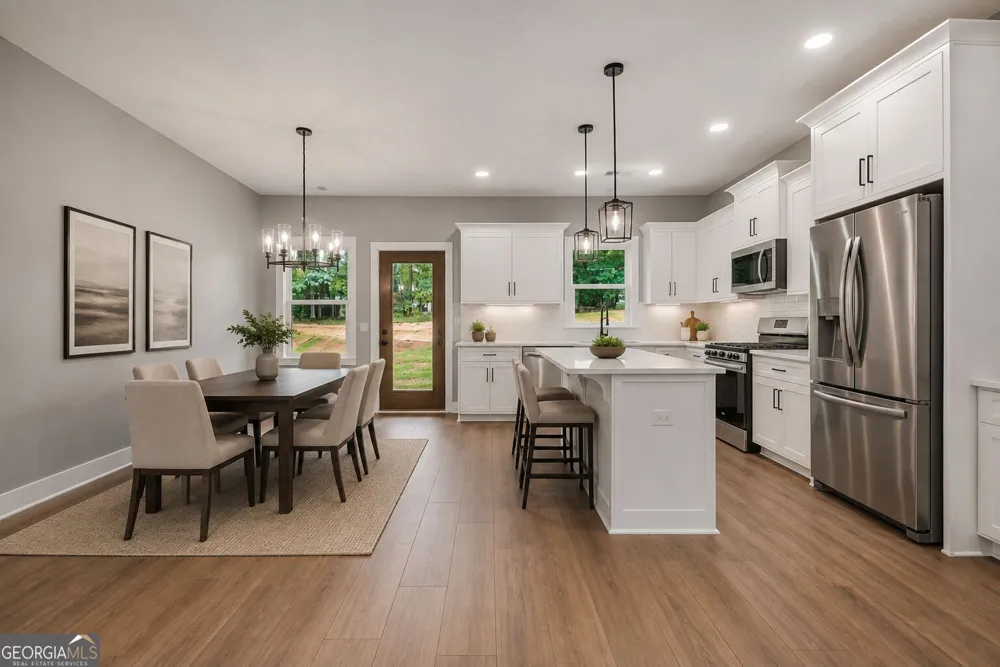 203 McKneely RD Milner, GA 30257