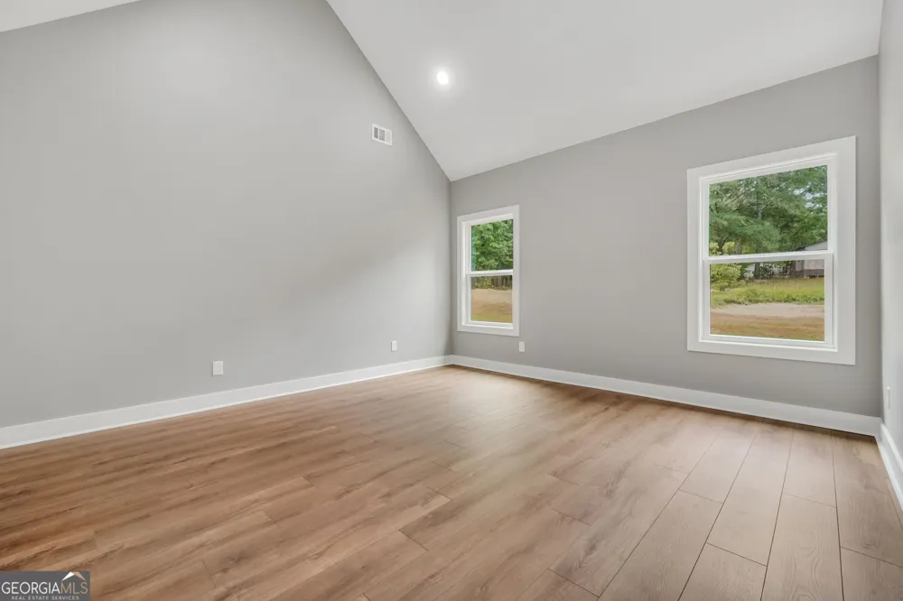 203 McKneely RD Milner, GA 30257