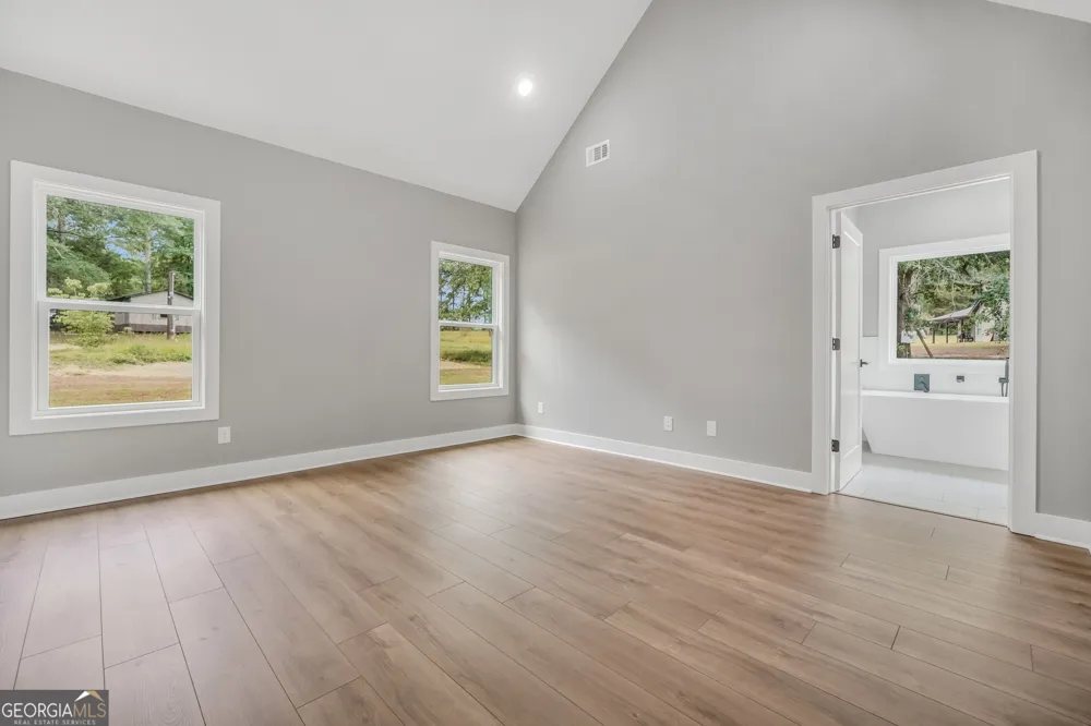 203 McKneely RD Milner, GA 30257