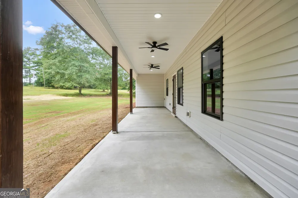 203 McKneely RD Milner, GA 30257