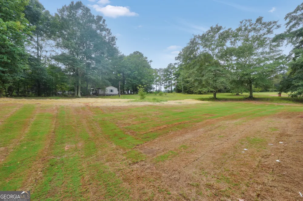 203 McKneely RD Milner, GA 30257