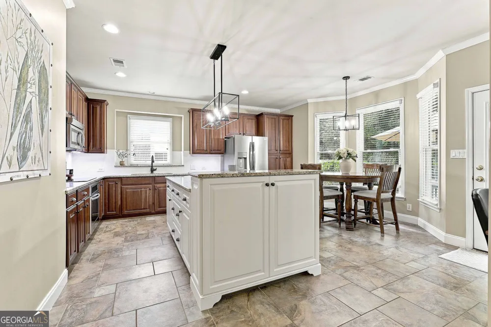 34 Hidden Woods LN Newnan, GA 30265