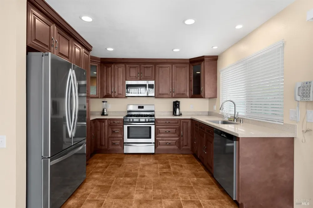 530 Myrtle Avenue Rohnert Park, CA 94928